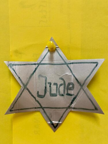Estrela de David, símbolo que Anne Frank e os restantes judeus foram obrigados a usar, para serem mais facilmente identificados.